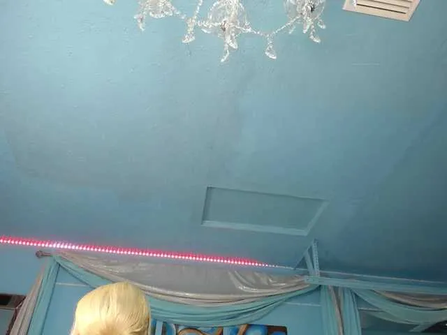 Live sex webcam photo for adrianna_fox #287953609