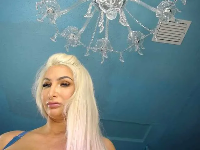 Live sex webcam photo for adrianna_fox #287953618