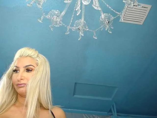 Live sex webcam photo for adrianna_fox #287953619