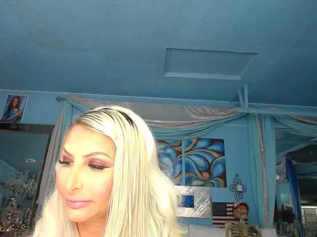 Live sex webcam photo for adrianna_fox #287953660