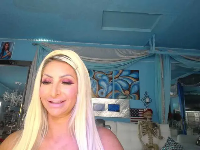 Live sex webcam photo for adrianna_fox #287953673