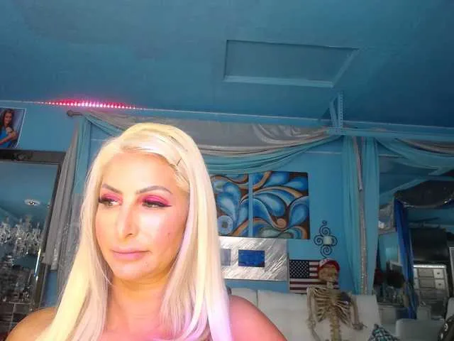 Live sex webcam photo for adrianna_fox #287953682