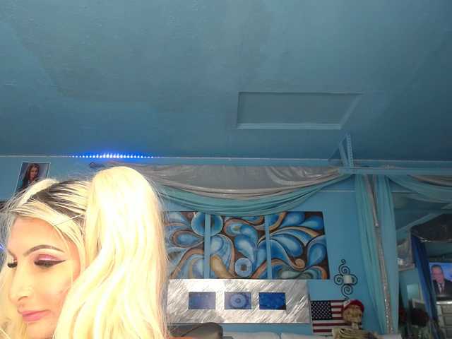 Live sex webcam photo for adrianna_fox #287953733