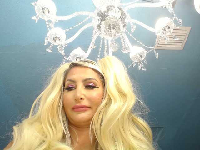 Live sex webcam photo for adrianna_fox #287953736