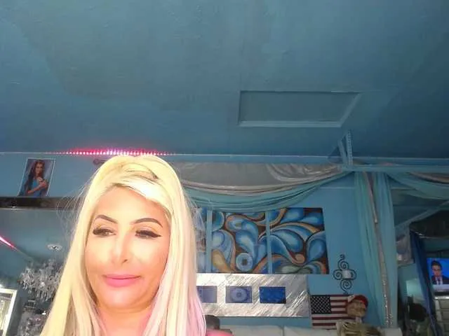 Live sex webcam photo for adrianna_fox #287953780