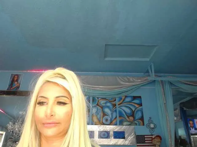 Live sex webcam photo for adrianna_fox #287953782