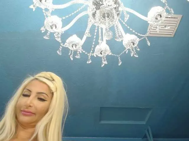 Live sex webcam photo for adrianna_fox #287953784