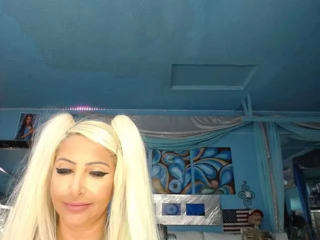 Live sex webcam photo for adrianna_fox #287953793