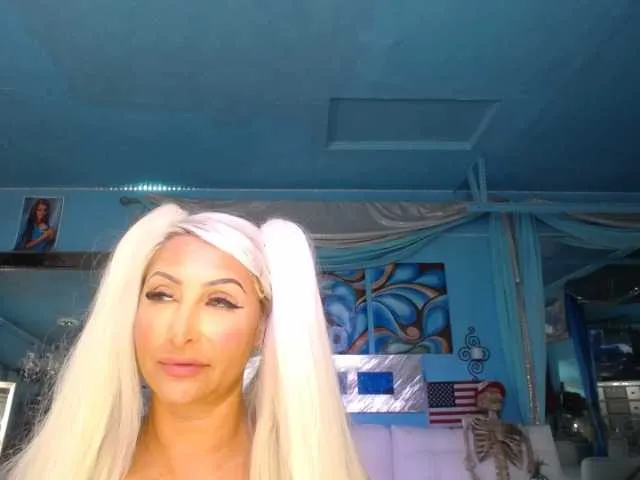 Live sex webcam photo for adrianna_fox #287953808