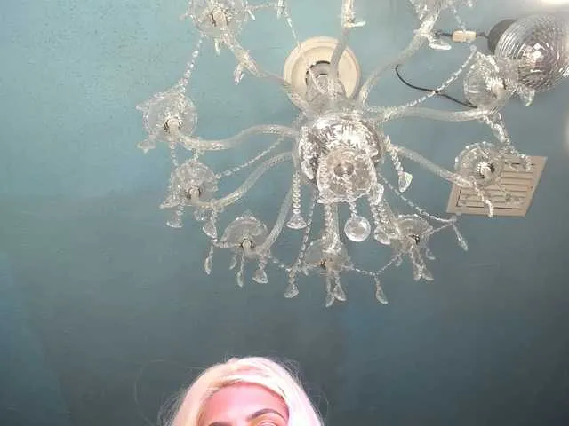 Live sex webcam photo for adrianna_fox #287953824