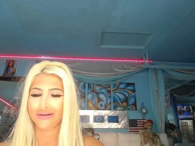 Live sex webcam photo for adrianna_fox #287953842