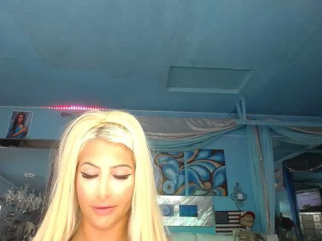 Live sex webcam photo for adrianna_fox #287953845