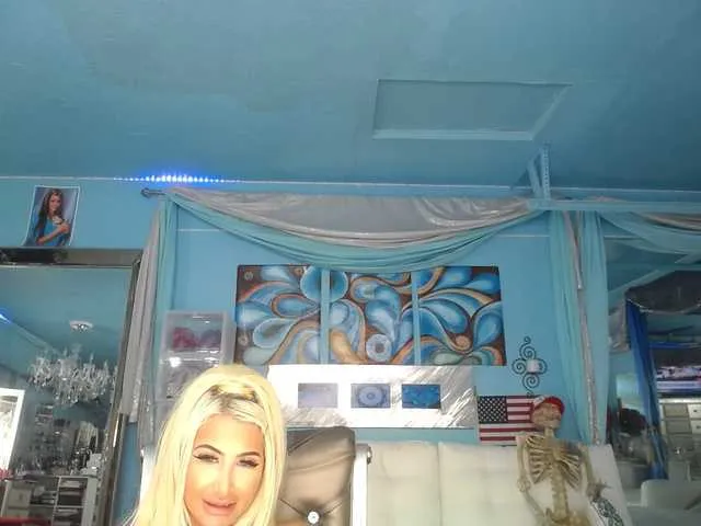 Live sex webcam photo for adrianna_fox #287953850