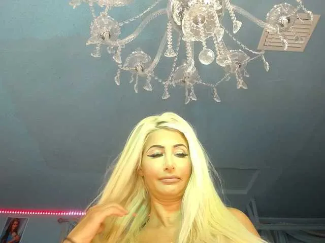 Live sex webcam photo for adrianna_fox #287953896