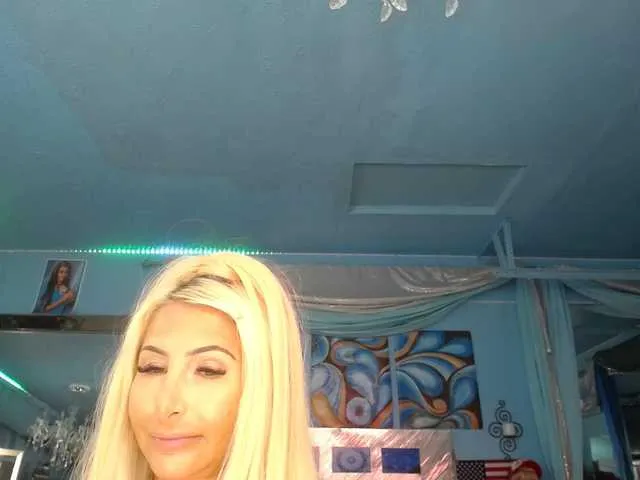 Live sex webcam photo for adrianna_fox #287953904