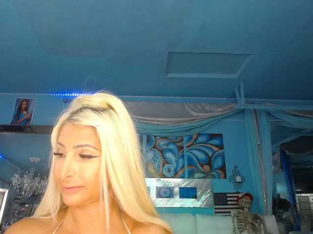 Live sex webcam photo for adrianna_fox #287953918