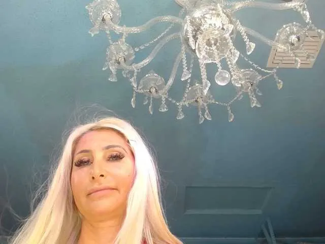 Live sex webcam photo for adrianna_fox #289428868