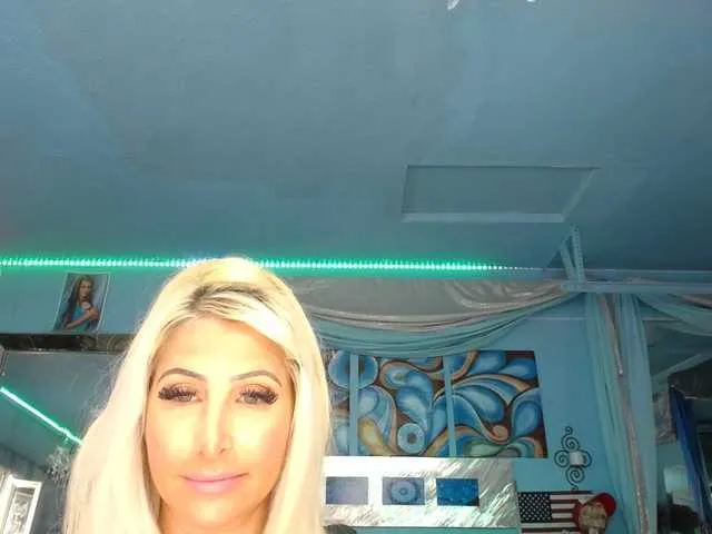 Live sex webcam photo for adrianna_fox #289587334