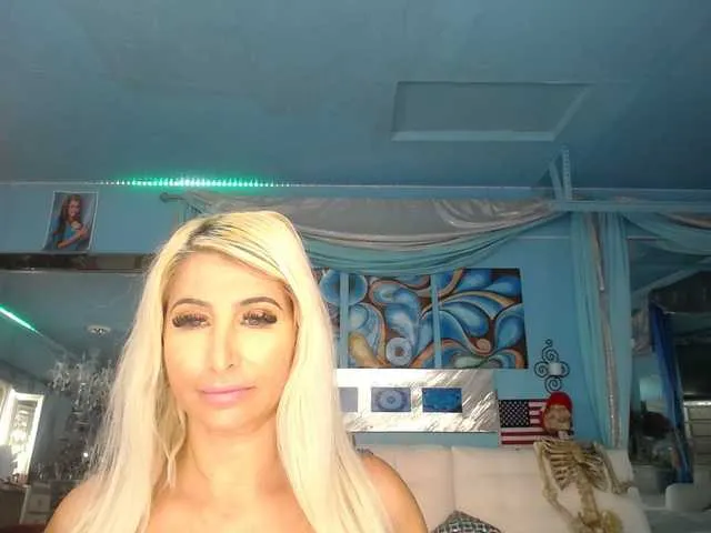 Live sex webcam photo for adrianna_fox #290247655