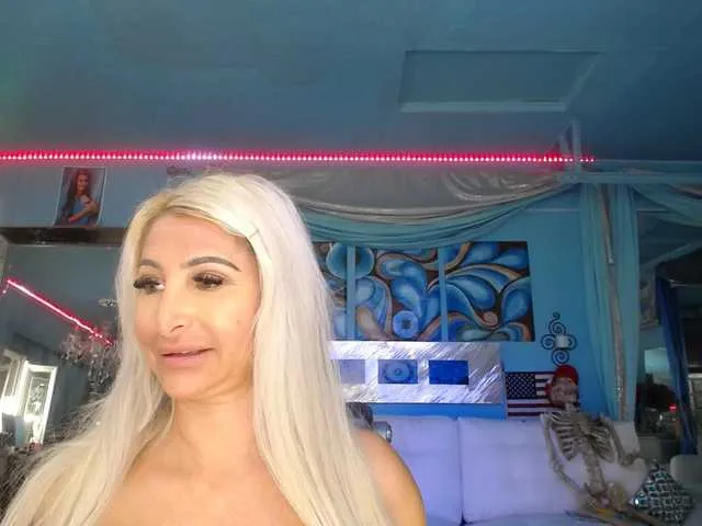 Live sex webcam photo for adrianna_fox #290286810