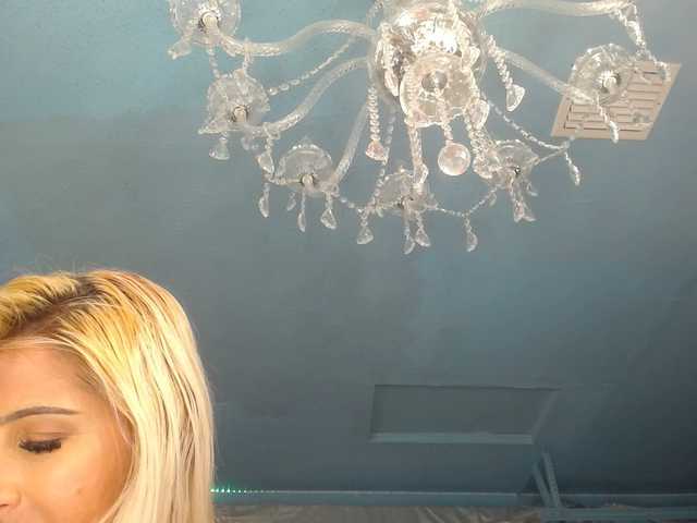 Live sex webcam photo for adrianna_fox #290457470