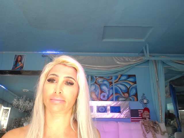 Live sex webcam photo for adrianna_fox #290534998
