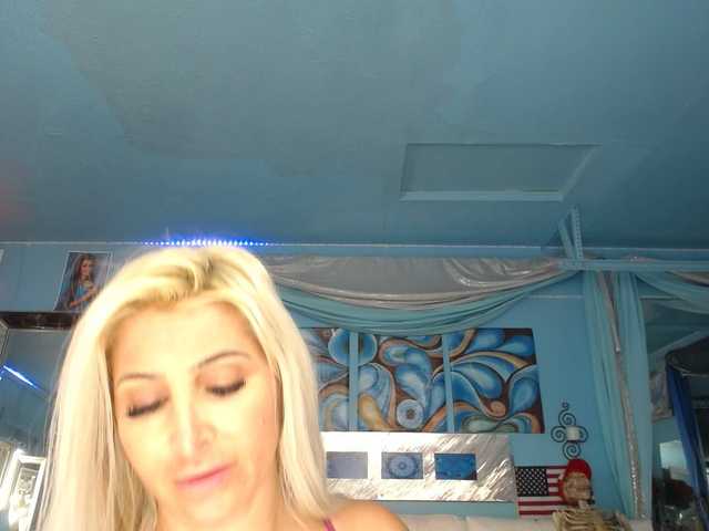 Live sex webcam photo for adrianna_fox #290569990