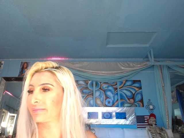 Live sex webcam photo for adrianna_fox #290627366