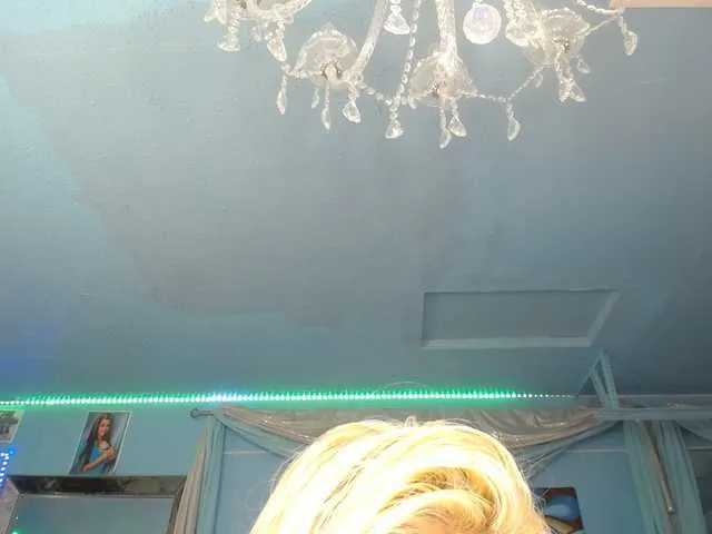 Live sex webcam photo for adrianna_fox #291216792