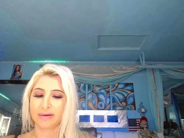 Live sex webcam photo for adrianna_fox #291533566