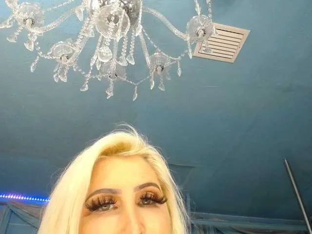 Live sex webcam photo for adrianna_fox #292009258