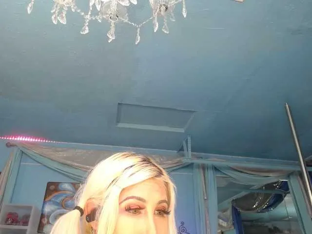 Live sex webcam photo for adrianna_fox #292189769