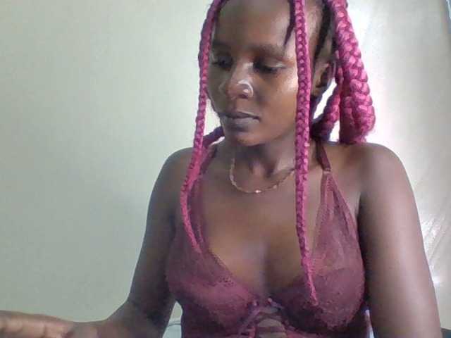 Live sex webcam photo for africanbeauty080 #275479631