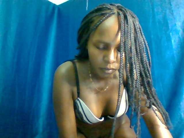 Live sex webcam photo for africanbeauty080 #275559721