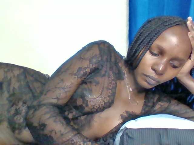 Live sex webcam photo for africanbeauty080 #275733328