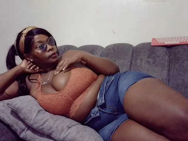 Live sex webcam photo for africangoddess #293396958