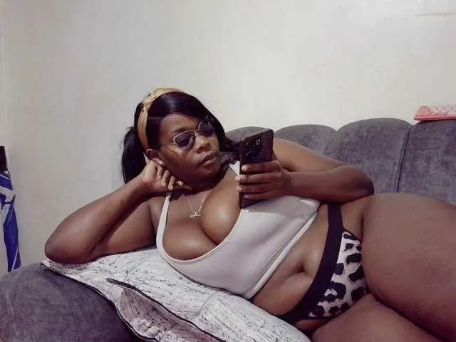 Live sex webcam photo for africangoddess #293446543