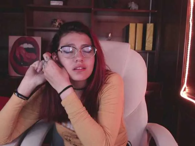 Live sex webcam photo for afrik-candoll #271755649