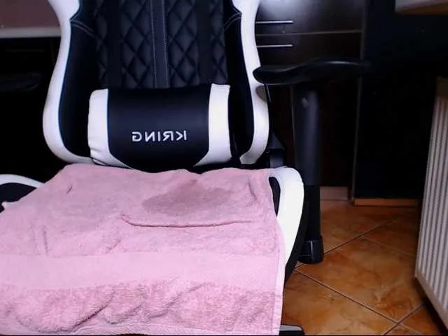 Live sex webcam photo for agatha137 #274077804