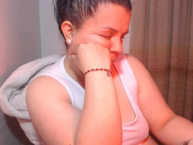 Live sex webcam photo for agathamiller #292404643