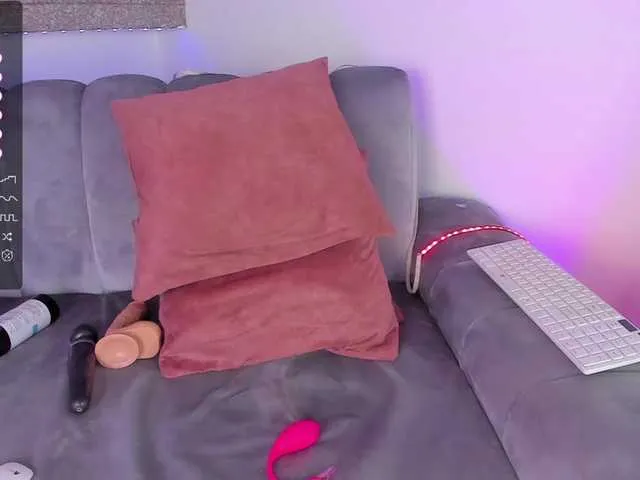 Live sex webcam photo for agathastone #276136776