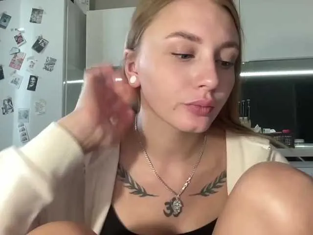 Live sex webcam photo for agentmary #275619020