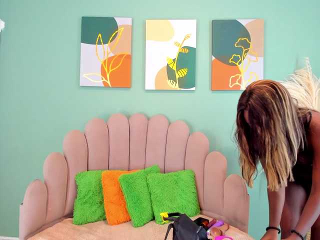 Live sex webcam photo for aidaadams #276675487