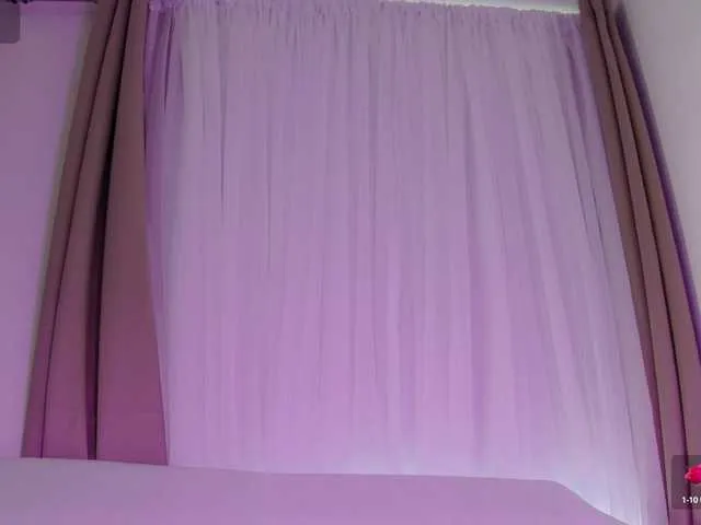 Live sex webcam photo for aidaadams #291777416