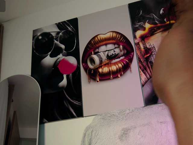 Live sex webcam photo for aidaadams #291993789