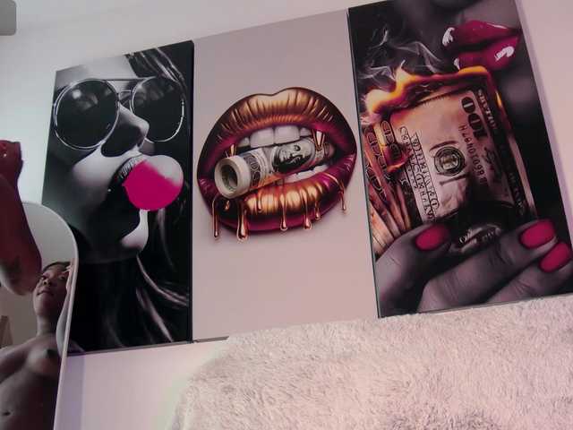 Live sex webcam photo for aidaadams #292135310