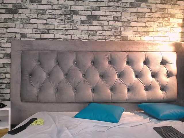 Live sex webcam photo for ailyn-ross #277700143