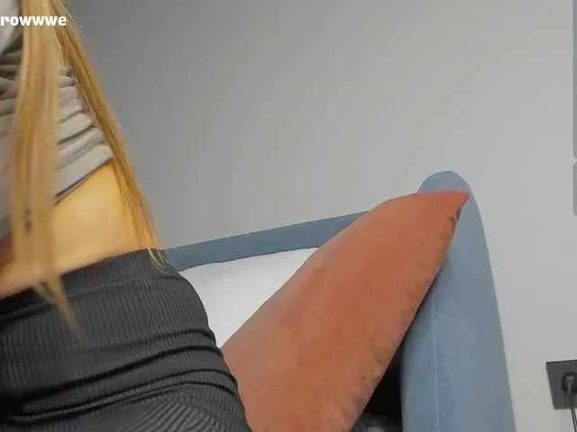 Live sex webcam photo for aimeerowe #291315399