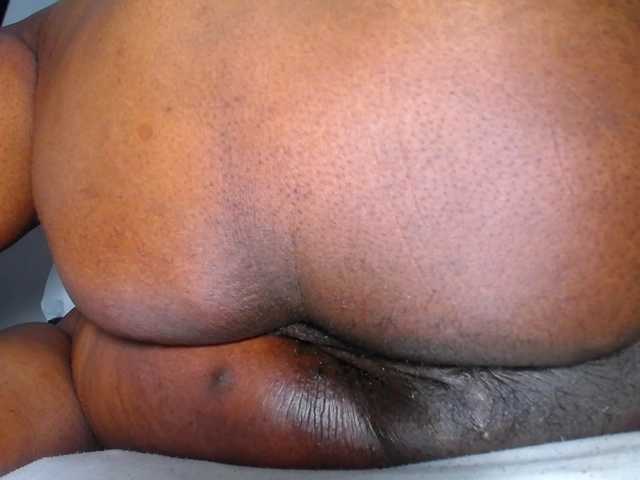 Live sex webcam photo for aisha-ebony #274063569