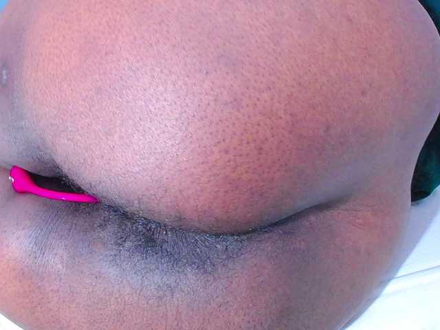 Live sex webcam photo for aisha-ebony #288693307